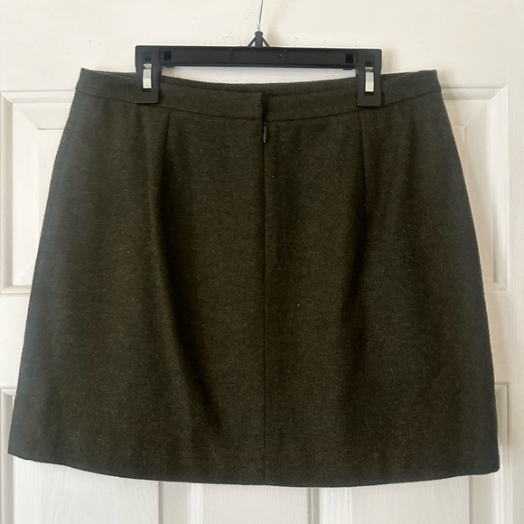 Y2K Vintage BCBG Maxazria Wool blend suit, mini skirt and jacket - Picture 4 of 8